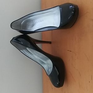 Ivanka Trump Black Patent Leather Pumps Size 7.5 M